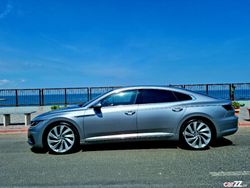 Utilizat 2018 VW Arteon R-line Hatchback | 21.350 EUR (Puțin scump)