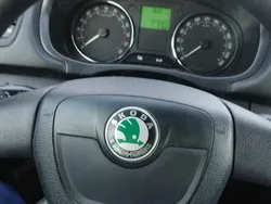 Gri Utilizat 2012 Skoda Fabia Hatchback | 3.300 EUR (Preț bun)