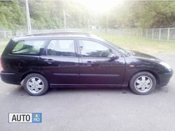 Negru Utilizat 2003 Ford Focus Break | 1.450 EUR (Puțin scump)