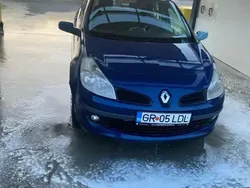 Albastru Utilizat 2008 Renault Clio III Hatchback | 1.900 EUR