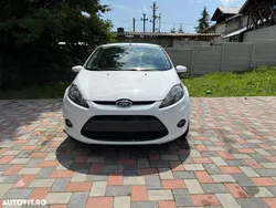 Alb Utilizat 2010 Ford Fiesta Hatchback | 3.299 EUR (Preț OK)
