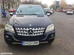 Albastru Utilizat 2010 Mercedes ML350 SUV | 9.500 EUR