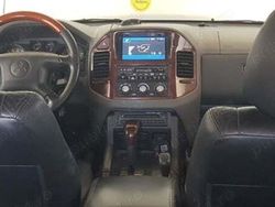 Utilizat 2005 Mitsubishi Pajero SUV | 5.800 EUR (Super Preț)