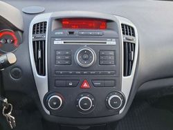 Utilizat 2012 Kia Ceed Hatchback | 7.500 EUR (Scump)