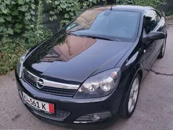 Culoarenegru Utilizat 2007 Opel Astra Cabriolet Cosmo Cabrio | 2.900 EUR