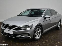 Gri Utilizat 2019 VW Passat Comfortline Berlinǎ | 19.989 EUR (Preț bun)