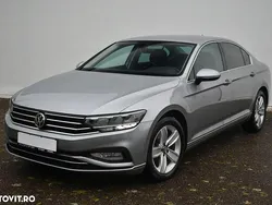 Gri Utilizat 2019 VW Passat Comfortline Berlinǎ | 19.989 EUR (Preț bun)