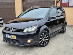 Negru Utilizat 2011 VW Touran Monovolum | 7.990 EUR