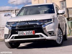Culoarenegru Utilizat 2020 Mitsubishi Outlander P-HEV Top SUV | 18.490 EUR