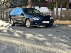 Culoarealbastru Utilizat 2005 Mercedes C220 Elegance Break | 4.150 EUR (Preț OK)