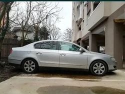 Gri Utilizat 2006 VW Passat Berlinǎ | 2.100 EUR (Preț bun)