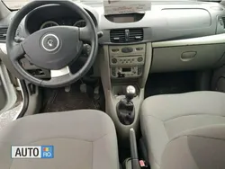 Alb Utilizat 2012 Renault Clio IV Berlinǎ | 3.700 EUR (Preț OK)