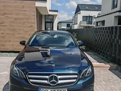 Albastru Utilizat 2017 Mercedes E200 Berlinǎ | 15.990 EUR (Super Preț)