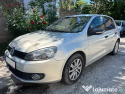 Argintiu Utilizat 2013 VW Golf VI Hatchback | 3.990 EUR (Super Preț)