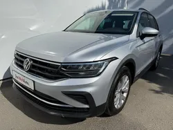 Gri mediumetalic Utilizat 2022 VW Tiguan Life SUV | 22.500 EUR (Preț bun)