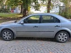 Utilizat 2006 Ford Mondeo Berlinǎ | 6.000 EUR