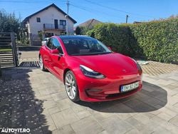 Rosu Utilizat 2019 Tesla Model 3 Performance Berlinǎ | 31.000 EUR (Scump)