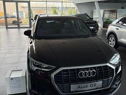 Culoarenegru Nouă 2025 Audi Q3 S-Line SUV | 45.500 EUR