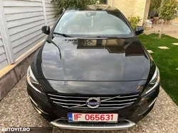 Culoarenegru Utilizat 2014 Volvo V60 Summum Break | 8.990 EUR (Preț bun)