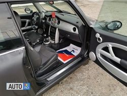 Negru Utilizat 2004 Mini Cooper Hatchback | 2.499 EUR