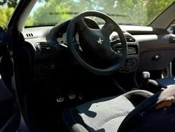 Utilizat 2001 Peugeot 206 | 1.200 EUR