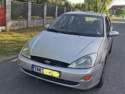 Argintiu Utilizat 1999 Ford Focus Hatchback | 890 EUR (Super Preț)