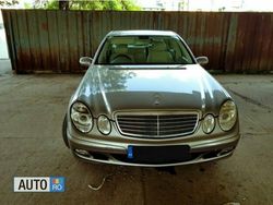 Utilizat 2004 Mercedes E220 Berlinǎ | 2.499 EUR