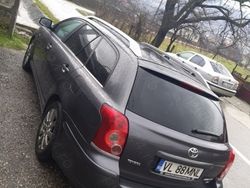 Utilizat 2007 Toyota Avensis Hatchback | 1.950 EUR (Preț OK)