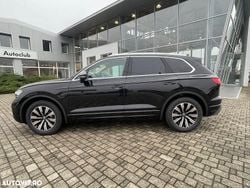 Culoaregri Nouă 2025 VW Touareg Elegance SUV | 67.591 EUR (Scump)