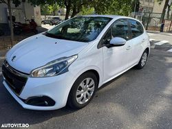 Culoarealb Utilizat 2018 Peugeot 208 Active Hatchback | 4.900 EUR (Preț bun)