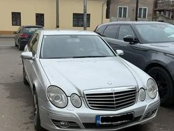 Gri Utilizat 2008 Mercedes E220 Berlinǎ | 3.500 EUR (Super Preț)
