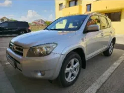 Gri Utilizat 2006 Toyota RAV4 SUV | 3.600 EUR (Preț bun)