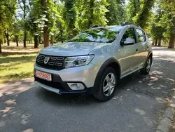 Gri Utilizat 2020 Dacia Sandero Stepway Hatchback | 7.350 EUR (Preț bun)