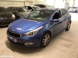 Culoarealbastru Utilizat 2014 Kia Ceed Hatchback | 6.499 EUR (Preț OK)