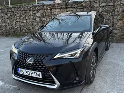 Negru Utilizat 2019 Lexus UX 250h SUV | 18.350 EUR