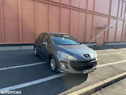 Gri Utilizat 2008 Peugeot 308 Premium Hatchback | 2.800 EUR (Preț OK)