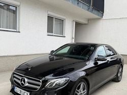 Culoarenegru Utilizat 2018 Mercedes E220 AMG line Berlinǎ | 19.900 EUR (Super Preț)