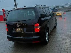 Utilizat 2010 VW Touran Freestyle Monovolum | 4.650 EUR (Puțin scump)