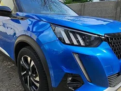 Culoarealbastru Utilizat 2021 Peugeot 2008 GT SUV | 19.000 EUR (Preț OK)