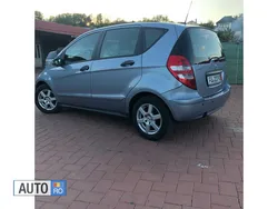 Albastru marin Utilizat 2007 Mercedes A150 Hatchback | 2.350 EUR