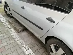 Gri Utilizat 2006 VW Golf V Hatchback | 2.000 EUR (Preț bun)