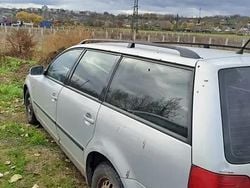 Gri Utilizat 2000 VW Passat Break | 650 EUR