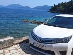 Alb Utilizat 2016 Toyota Corolla Berlinǎ | 6.999 EUR