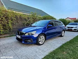 Albastru Utilizat 2017 Peugeot 308 Allure Break | 9.200 EUR (Puțin scump)