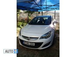 Alb Utilizat 2013 Opel Astra Hatchback | 7.300 EUR (Preț OK)