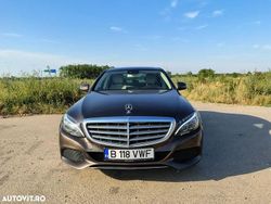 Culoaremaro Utilizat 2014 Mercedes C250 Exclusive Berlinǎ | 13.600 EUR (Preț bun)