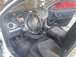 Utilizat 2011 Renault Clio III Hatchback | 3.400 EUR