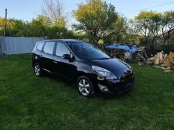 Negru Utilizat 2013 Renault Grand Scénic III Monovolum | 3.200 EUR (Super Preț)