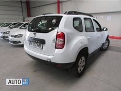Alb Utilizat 2014 Dacia Duster SUV | 9.282 EUR (Preț bun)