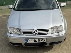 Gri Utilizat 2001 VW Bora Berlinǎ | 5.300 EUR